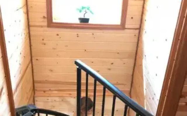 AK Vacation Cabins Woodland Hollow Log Cabin