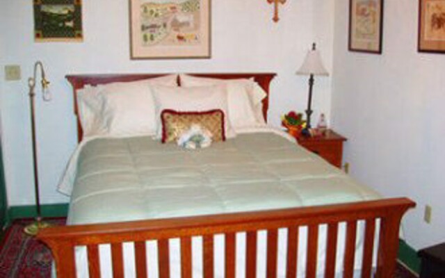 Historic Schoeneck Hotel B&B