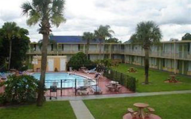 Red Roof Inn Vero Beach