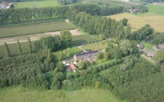 Holiday Home Achterbos