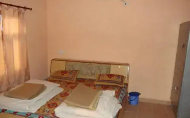 Gemini Inn