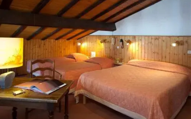 La Petite Chaumiere