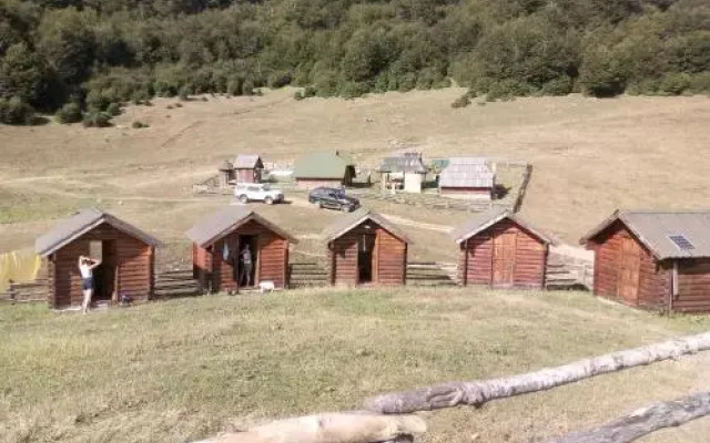 Eco Village Goles