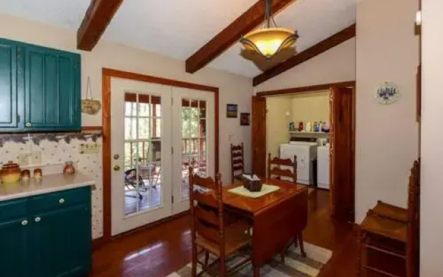 Owls Landing - 2 Br home by RedAwning