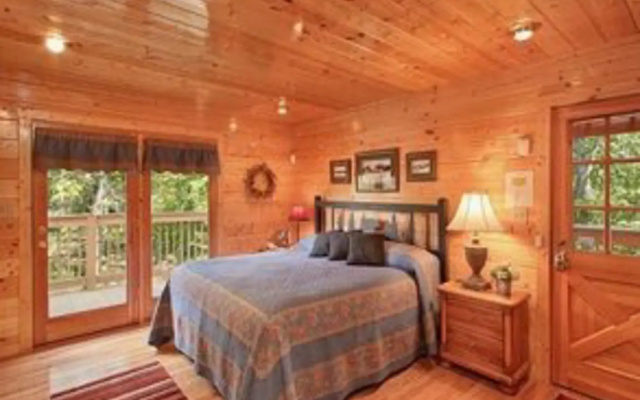 Knotty Pine Delight