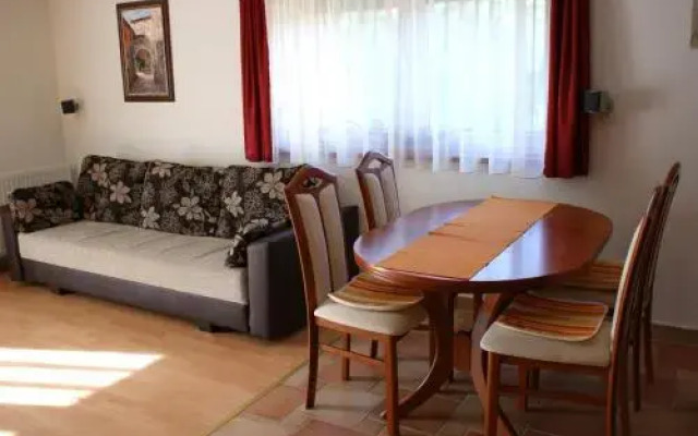 Árnyas Apartmanház