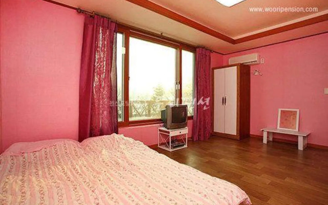 Ganghwa Sun House Pension
