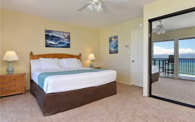 Lokelani #A205 - 2 Br condo by RedAwning