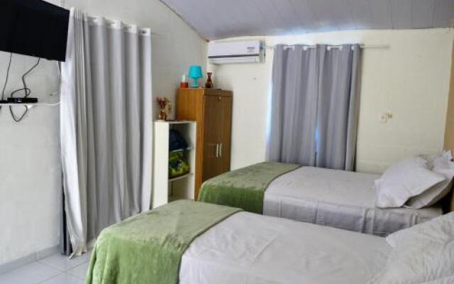 Noronha Hostel & Suites