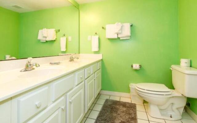 Islander 3006 by RedAwning