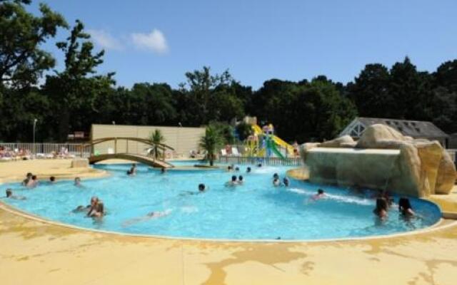 Camping Le Chateau du Petit Bois