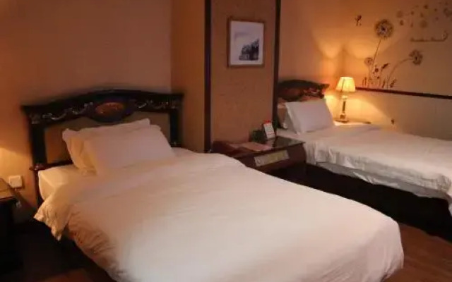 Guangyuan Hotel (Yellow River Fashion City Shop, Humen Pedestrian Street, Dongguan)