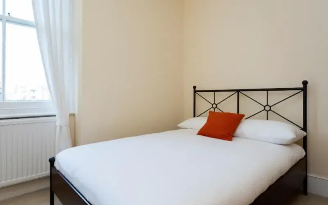 Veeve  Flat Rostrevor Road Fulham