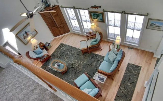 Blue Skies - 5 Br Home