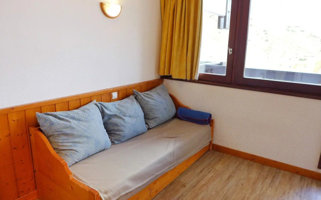 Home Club - INH 27600