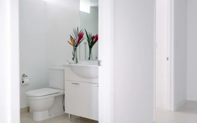 Oceanfront Brickell Suites by Sonder