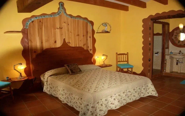 Masía La Posada del río Carbo