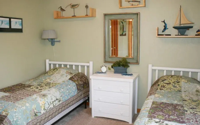 Zephyr - 5 Br Home