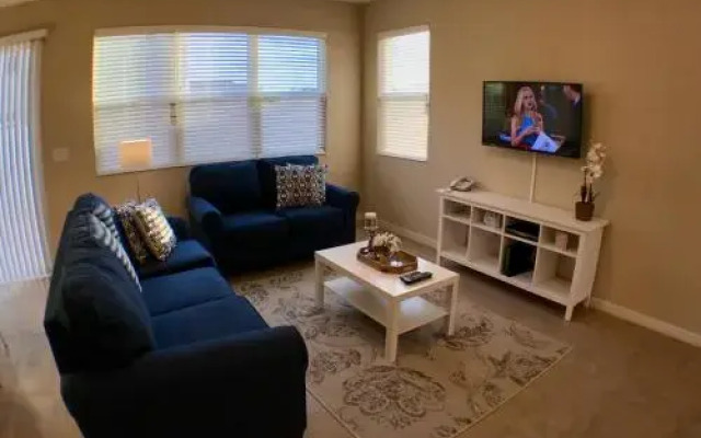 Four Bedrooms Townhome 5126