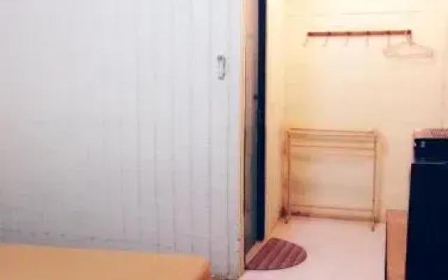 Baan Pak Ruen Rim Nam