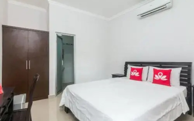 ZenRooms Seminyak Gang Rahayu