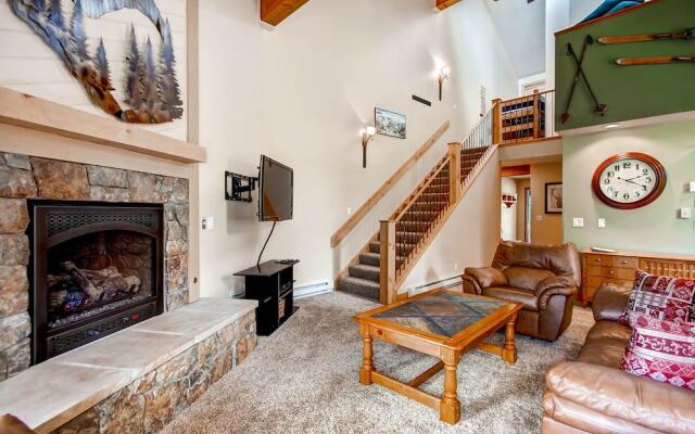 Jenna's Gem by RedAwning