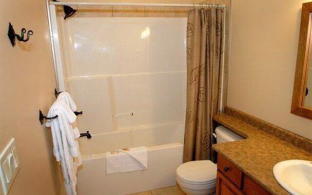 Sullivan Stone Lodge by Rocky Now