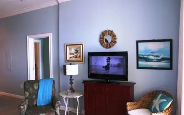 Indies 704 Condo
