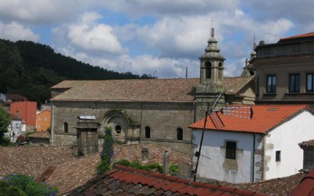 A Barca De Pedra