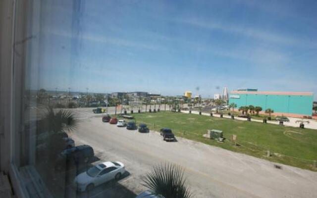 Beachview 322 by RedAwning