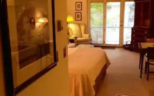 Waterford Suite 216