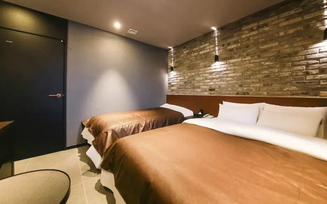 A-Vant Hotel