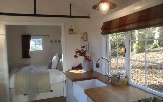 Borthwickbrae Shepherd's Hut