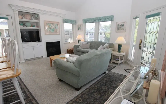 Summersweet - 3 Br Home