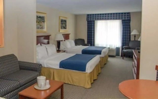 Crossroads Inn And Suites