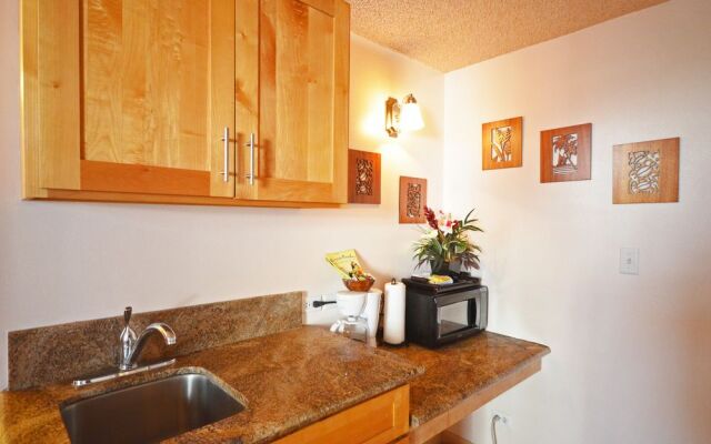 Kuhio Village #1107A by RedAwning