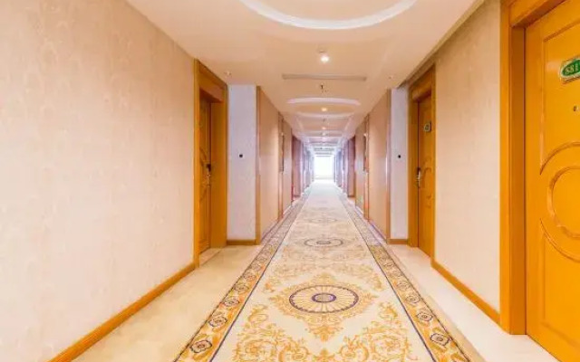 Vienna Hotel Foshan Goaxin District