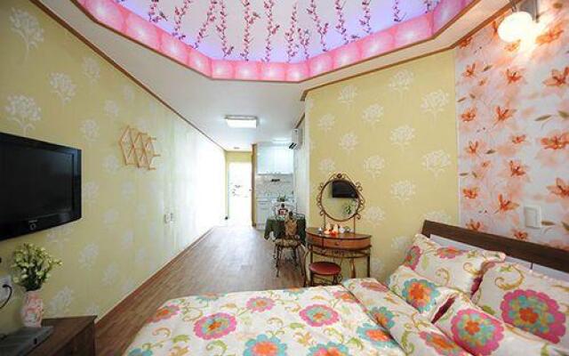 Ganghwa Punggyung gryujineon zip Pension