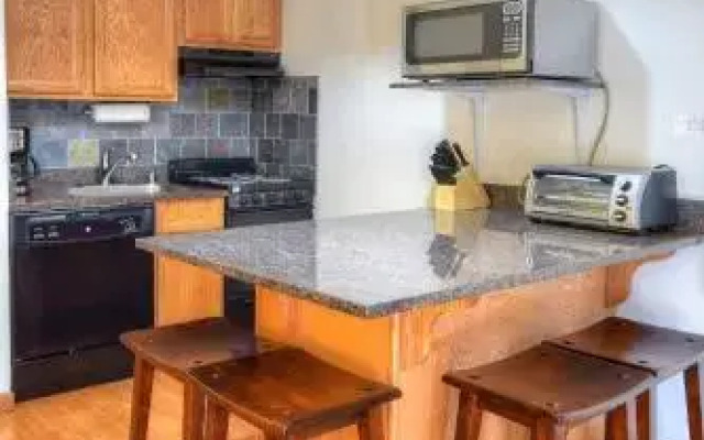 Yosemite West Condos & Properties - 1BR/1BA