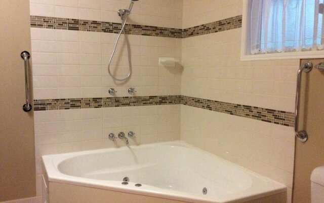 Maleny Country Cottages