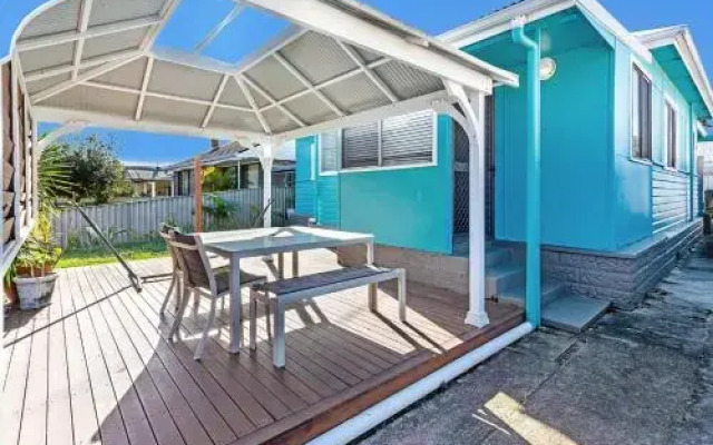 Jacks at the Bay, 18a Achilles Street
