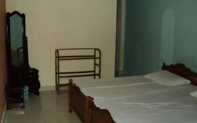 Vinoth Sri Hotel