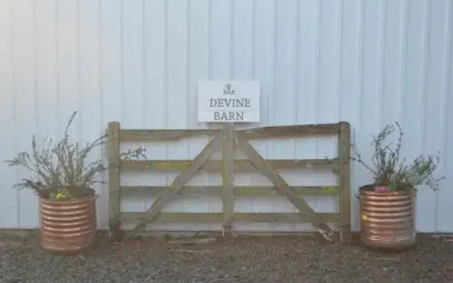 Devine Bed and Breakfast