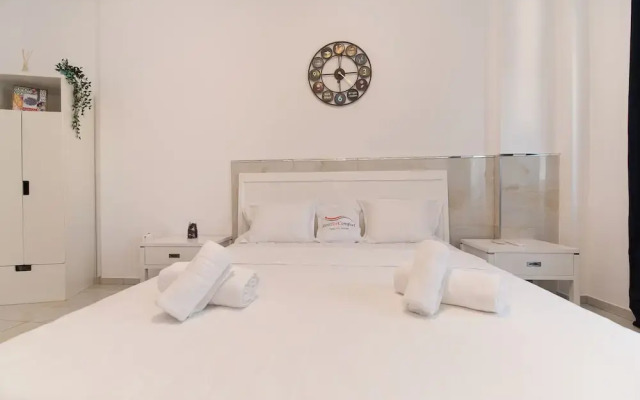 One o'clock studio - Old Town
