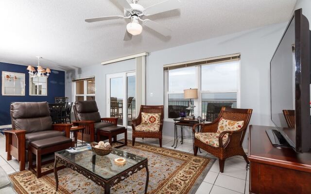 Islander 4008 by RedAwning