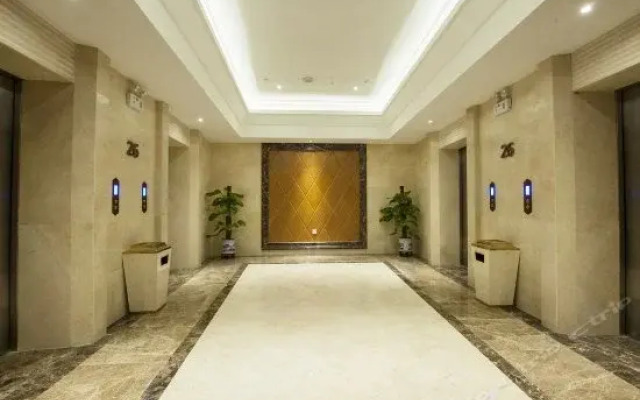 Huayin International Hotel