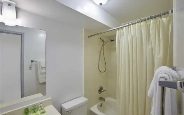 Ewa Hotel Waikiki #507 - Studio Condo