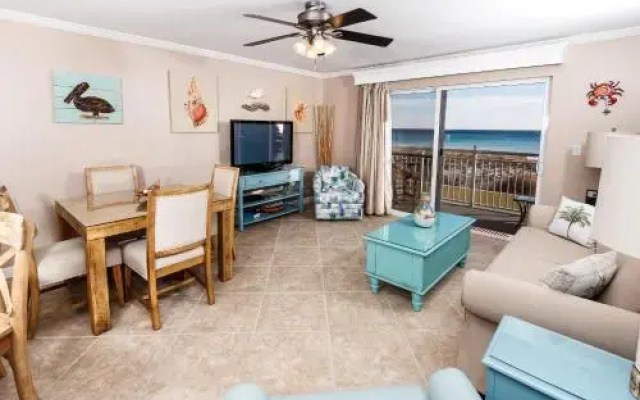 Pelican Isle 116