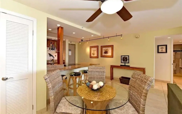 Valley Isle #1203 2 Bedroom Condo by RedAwning