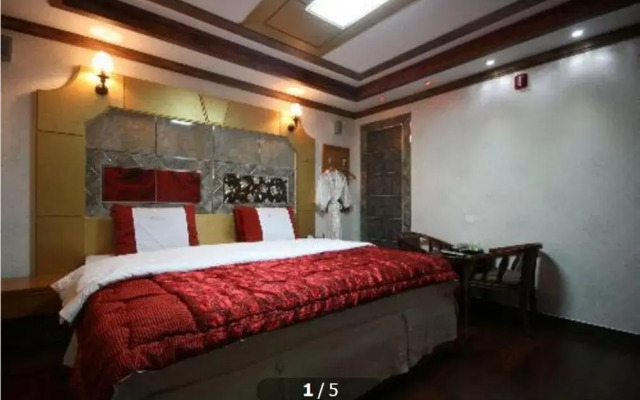 Welcome Tourist Hotel